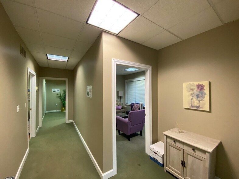 More Photos Of 131-137 Keveling Dr, Saline Medical For Sale