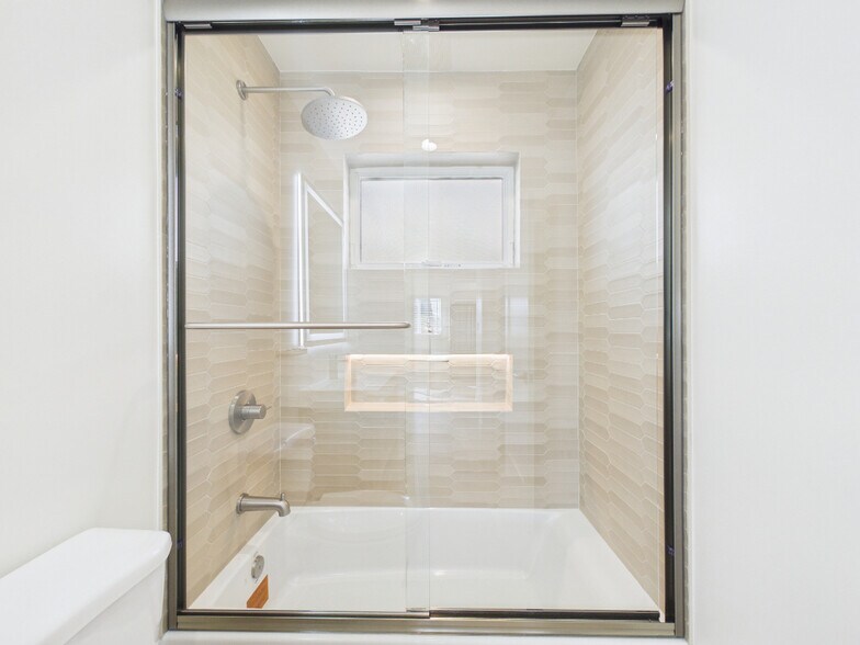 More Photos Of 11967 Bray St, Culver City Apartments For Sale