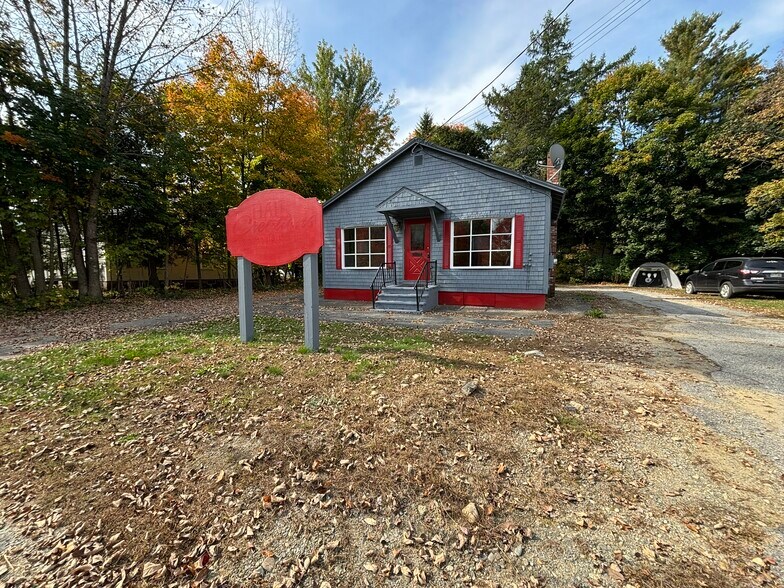More Photos Of 107 Water Street, Farmington Office For Sale