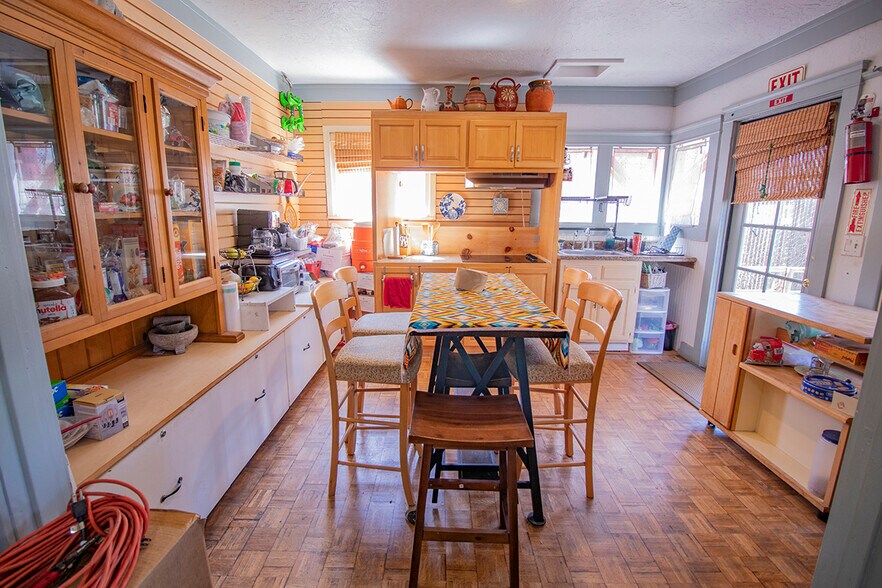 More Photos Of 215 E Fesler St, Santa Maria Storefront For Sale