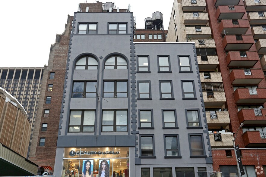 More Photos Of 412 Eighth Ave, New York Loft Creative Space For Lease
