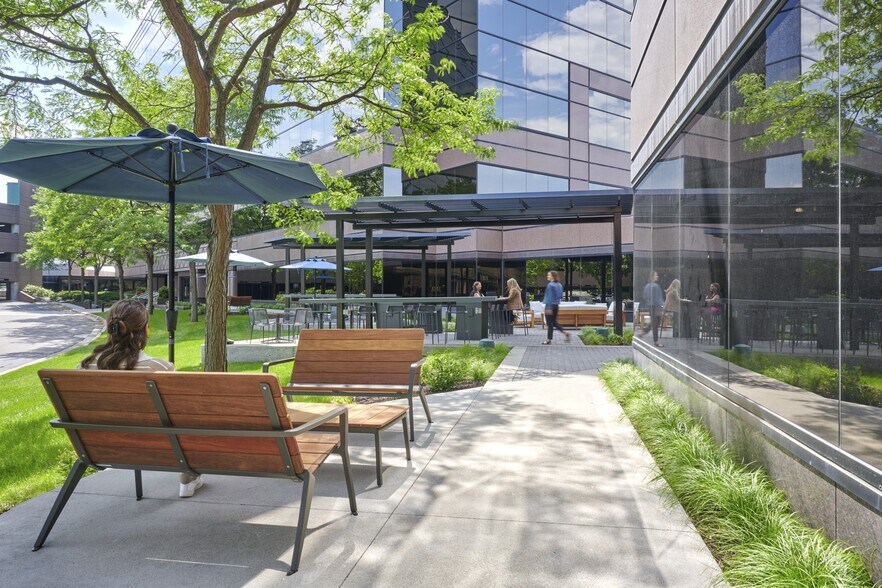 More Photos Of 2 Meridian Crossings, Richfield Office For Lease