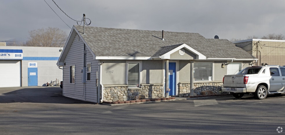 More Photos Of 3957 S Main St, Salt Lake City Warehouse For Lease