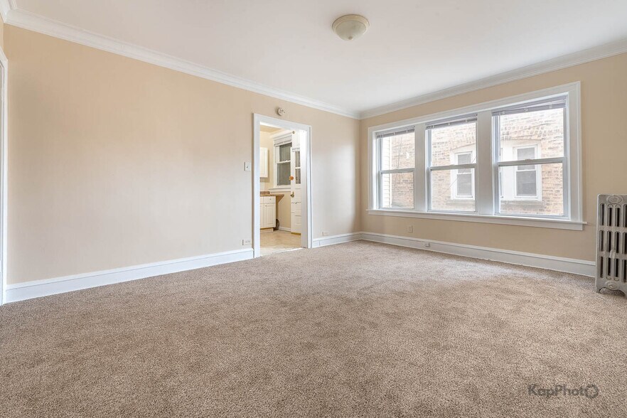 More Photos Of 2250-2258 W Rosemont Ave, Chicago Apartments For Sale