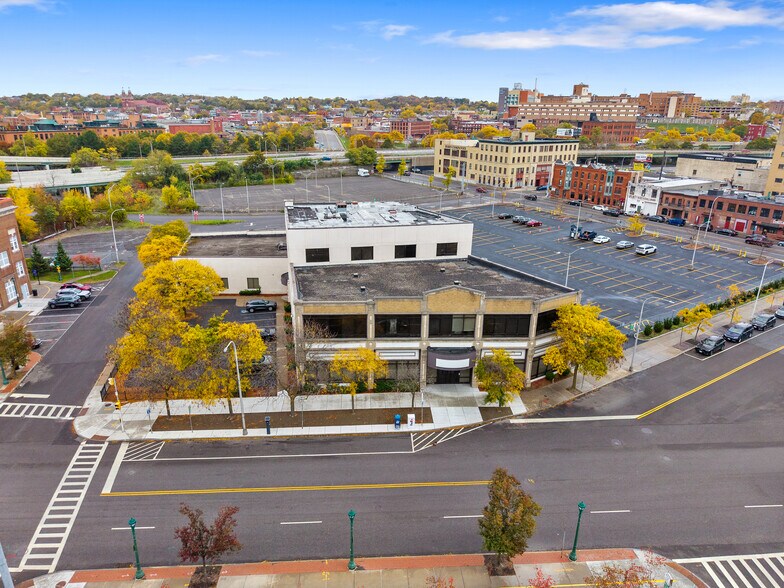 More Photos Of 344 W Genesee St, Syracuse Loft Creative Space For Lease