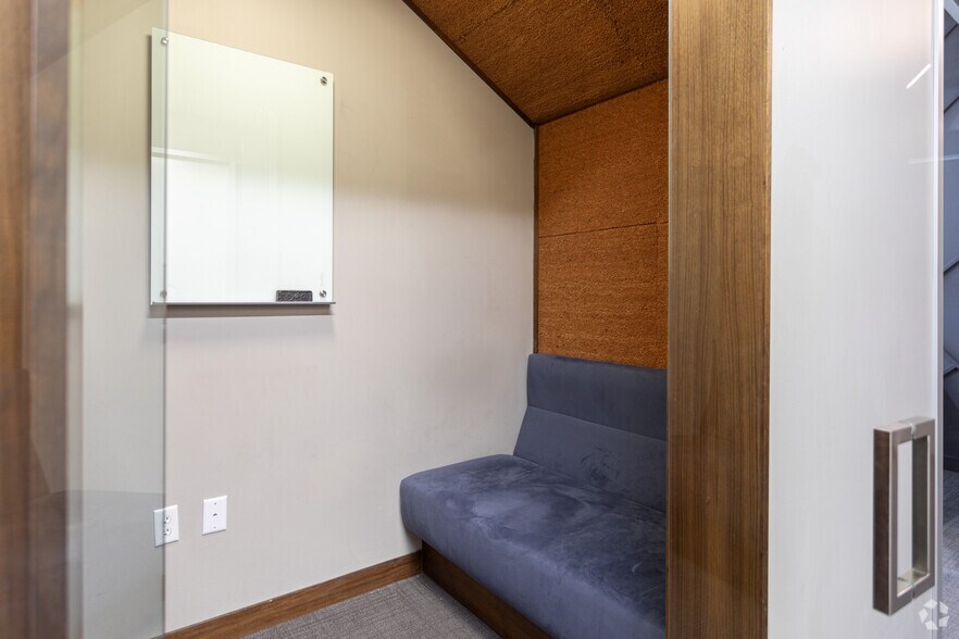 More Photos Of 2901 W Bluegrass Blvd, Lehi Office For Lease