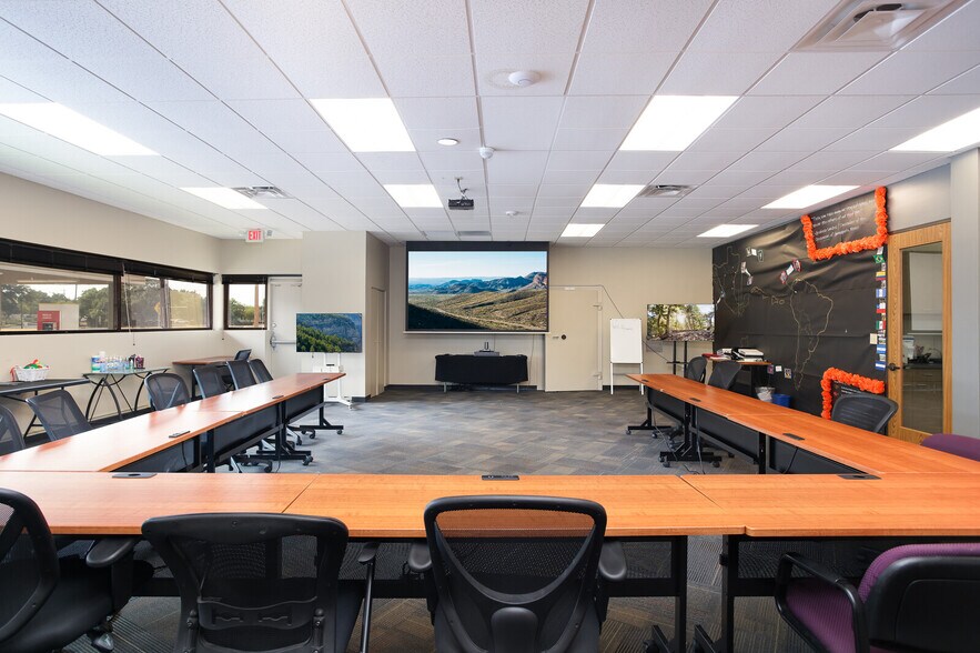 More Photos Of 5404 Wurzbach Rd, San Antonio Office For Sale