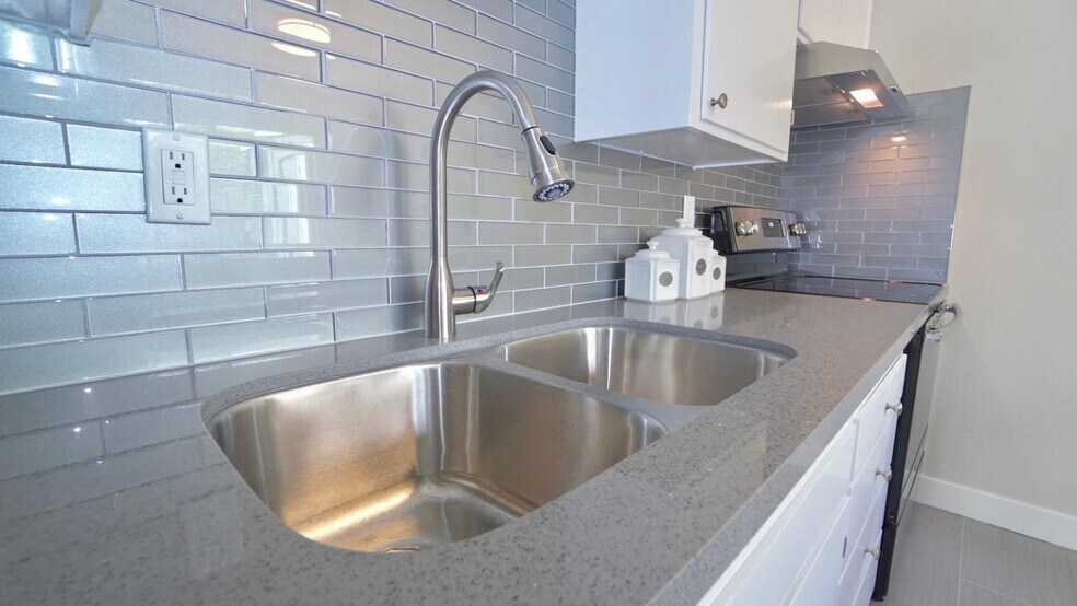 More Photos Of 2651-2661 Fresno St, Santa Cruz Apartments For Sale