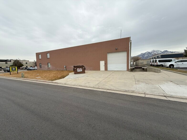 More Photos Of 157-175 W Glover Ln, Midvale Warehouse For Lease