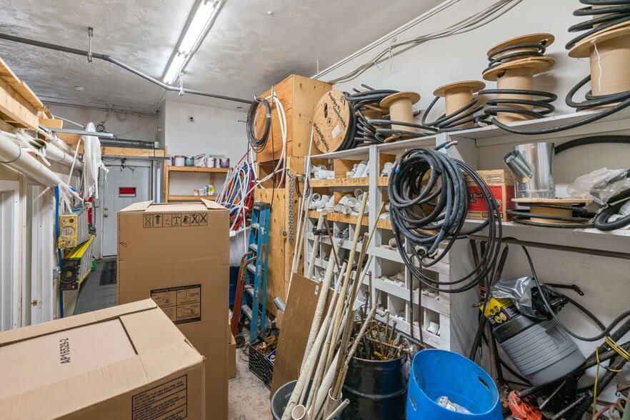 More Photos Of 655 Saw Mill Brook Pky, Newton General Retail For Sale