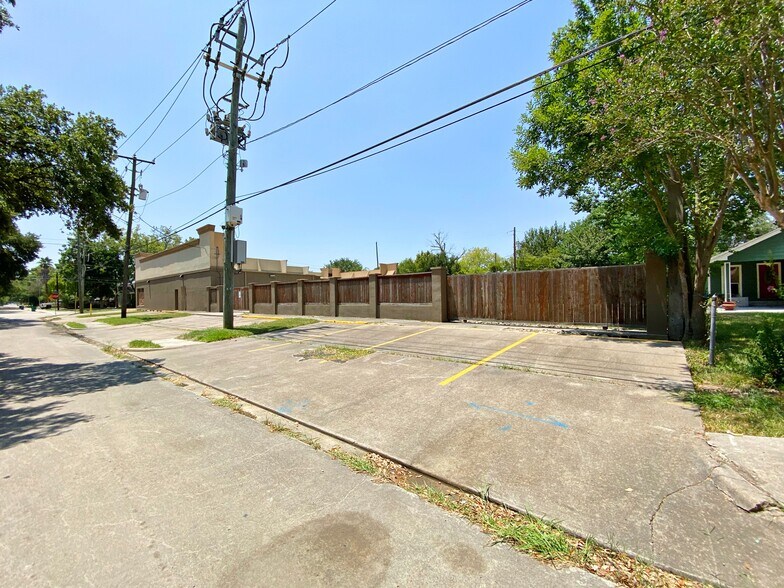 More Photos Of 619 Jackson Ave, Pasadena Storefront Retail Office For Sale