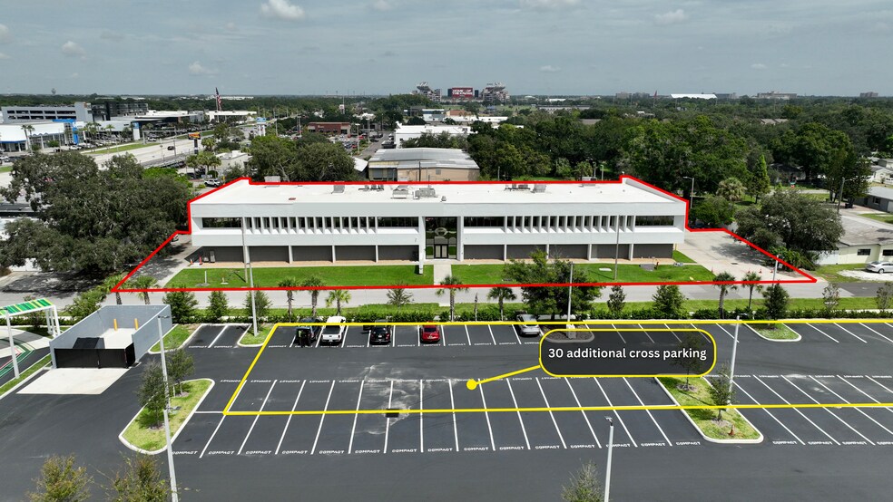 More Photos Of 3707 W Cherry St, Tampa Office For Sale