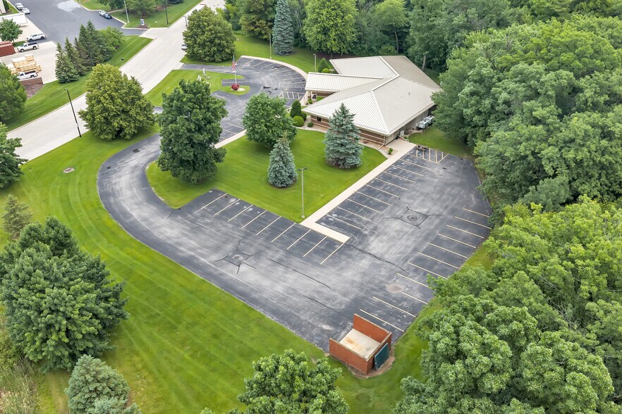 More Photos Of 2980 Walker Dr, Green Bay Office For Sale