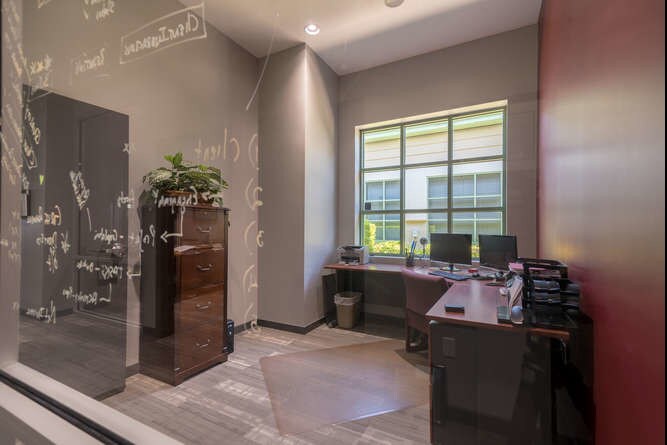 More Photos Of 3935 Tampa Rd, Oldsmar Loft Creative Space For Lease