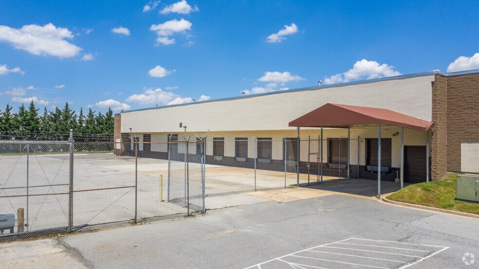 More Photos Of 6720 Baymeadow Dr, Glen Burnie Warehouse For Lease