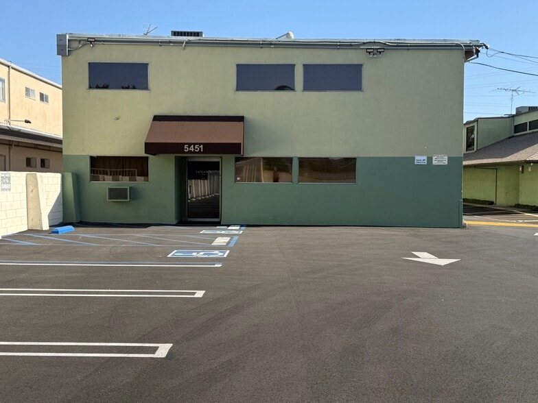 More Photos Of 5451 Laurel Canyon Blvd, Valley Village Medical For Lease