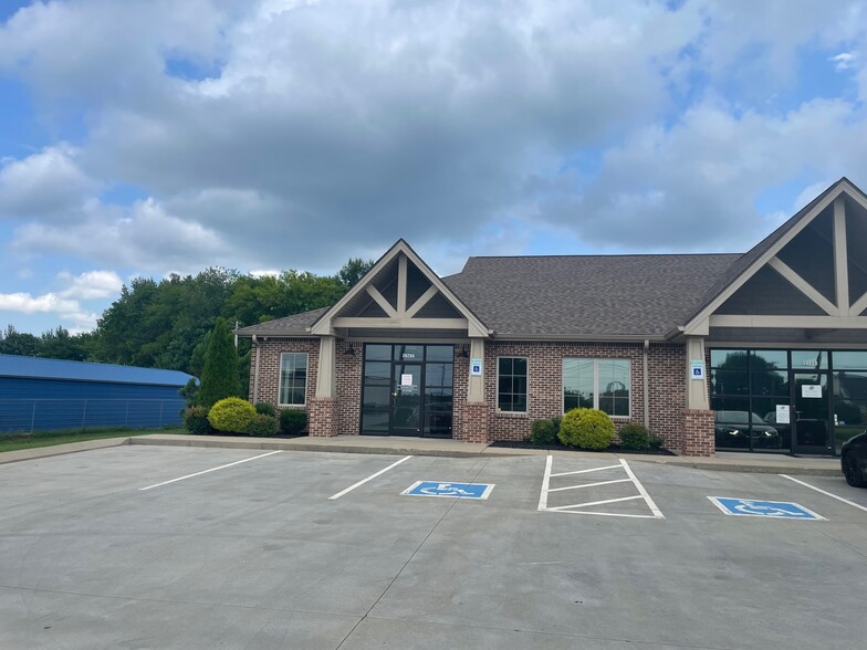 More Photos Of 3929 Lamar Dr, Clarksville Office For Lease