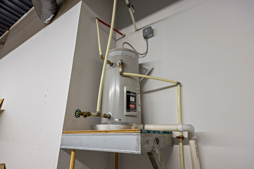 More Photos Of 4910 Wellington Ave, Ventnor City Freestanding For Sale