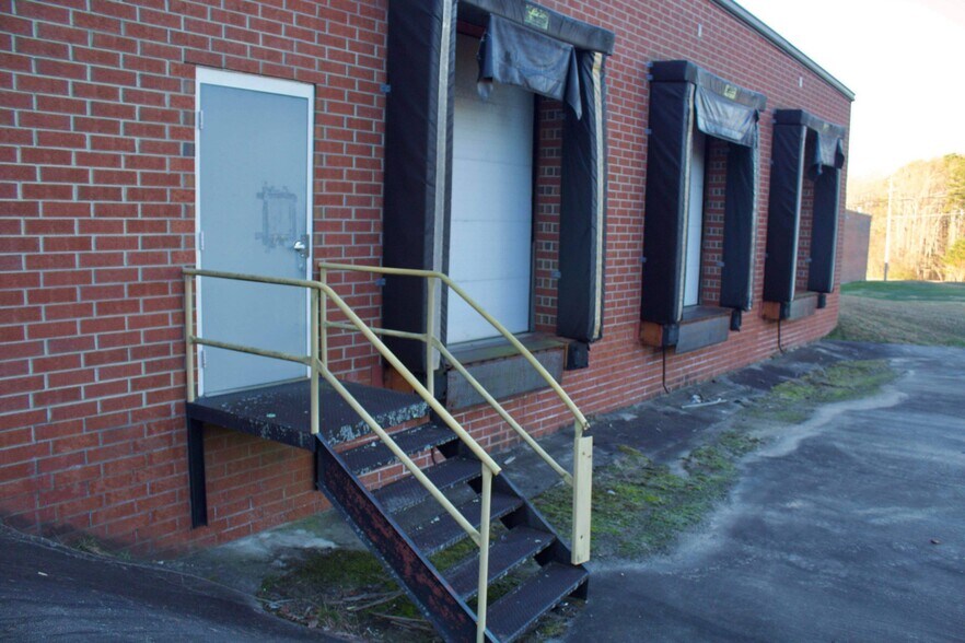 More Photos Of 2463 Old Farmer rd, Asheboro Industrial For Lease