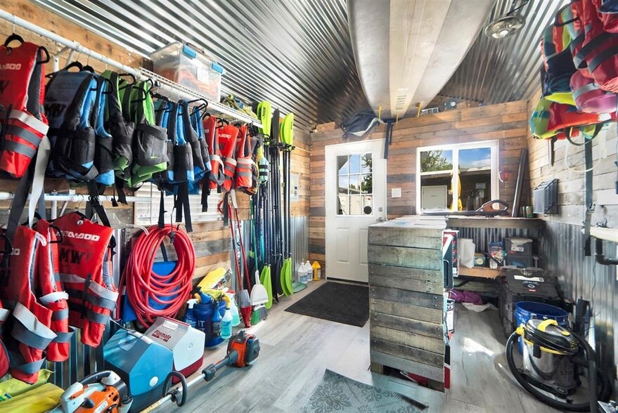 More Photos Of 1000 Bauman St, Oshkosh Marina For Sale