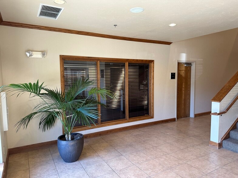 More Photos Of 755 W Covell Rd, Edmond Medical For Lease