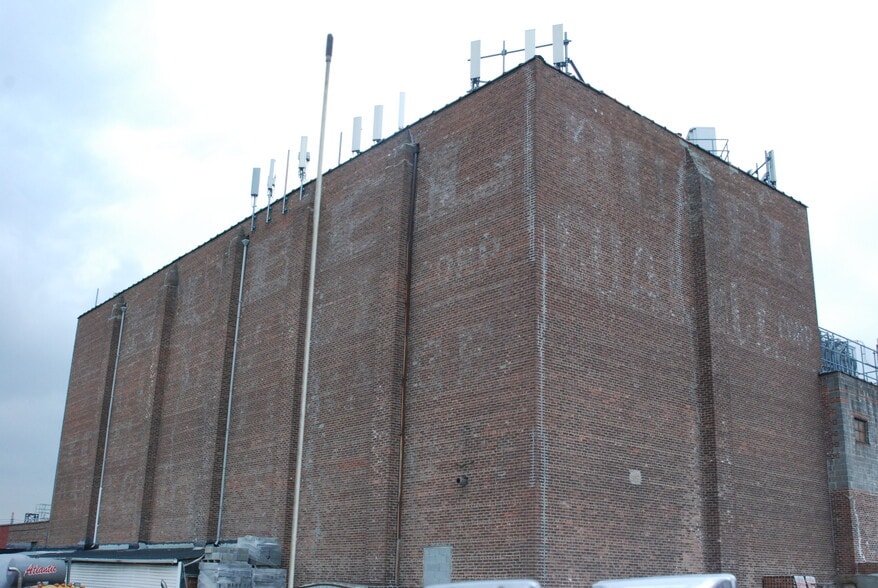 Primary Photo Of 9213 183rd St, Jamaica Warehouse For Lease