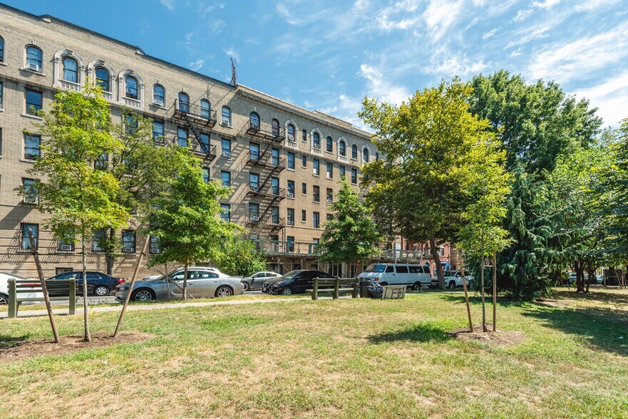More Photos Of 85 E Mosholu Pky, Bronx Apartments For Sale
