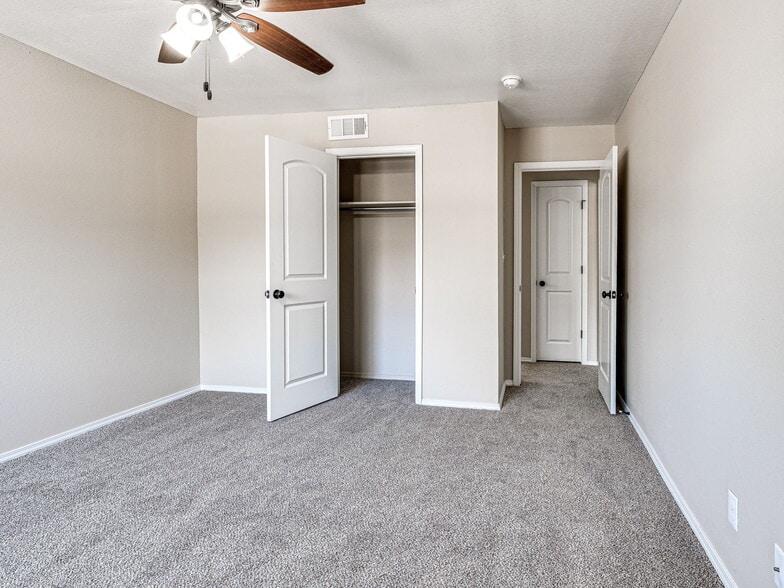 More Photos Of 2302 S 137th East Ave, Tulsa Apartments For Sale