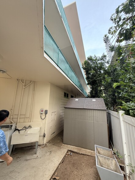 More Photos Of 2406 Kuhio Ave, Honolulu Apartments For Sale