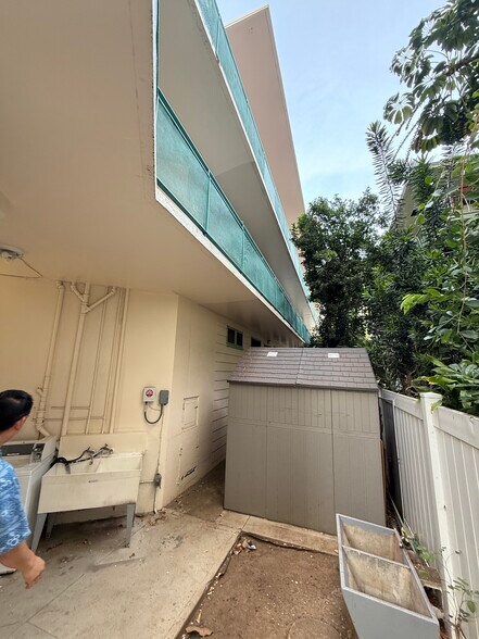 More Photos Of 2406 Kuhio Ave, Honolulu Apartments For Sale