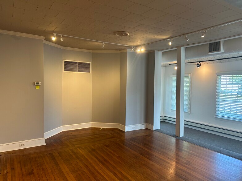 More Photos Of 19 N Main St, Marlboro Office Residential For Lease