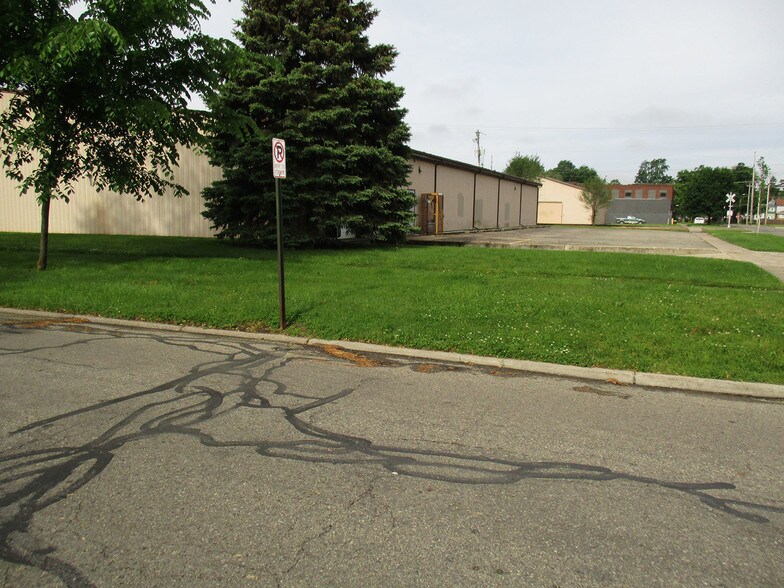 More Photos Of 403 S Jefferson St, Sturgis Manufacturing For Lease