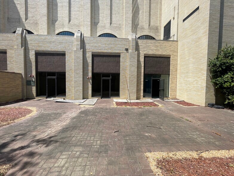 More Photos Of 219 E Broad St, Richmond Apartments For Lease