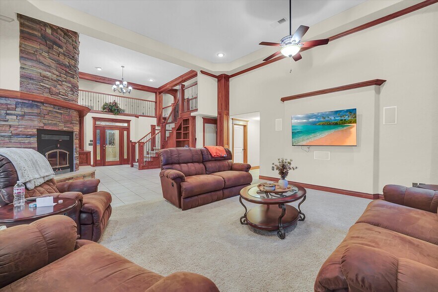 More Photos Of Highway 58, Medicine Park Supermarket For Sale