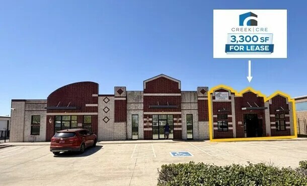 Primary Photo Of 413-417 S State St, Edmond Showroom For Lease