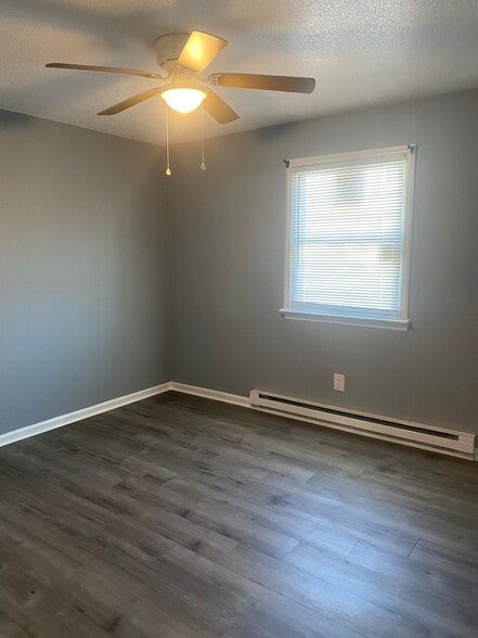 More Photos Of 1966 Lakeview Rd, Asheboro Apartments For Sale