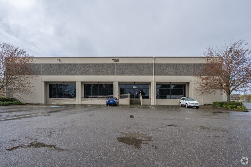 More Photos Of 4500 92nd St SW, Lakewood Warehouse For Lease