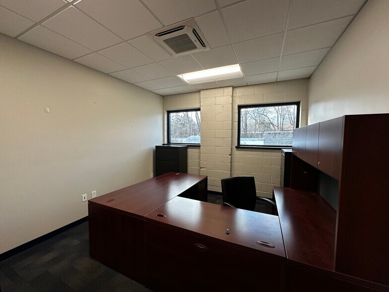 More Photos Of 3155 Bermuda St, Ferndale Manufacturing For Lease