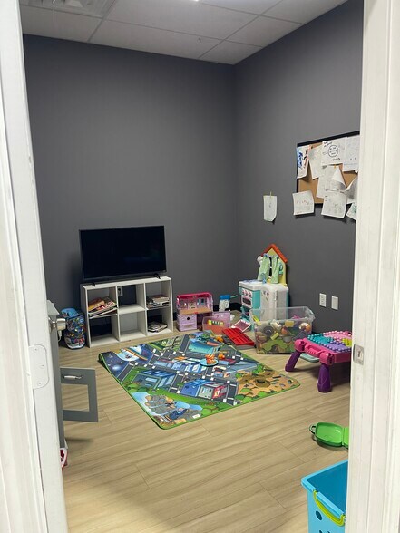 More Photos Of 7115 Katy Gaston Rd, Richmond Freestanding For Lease