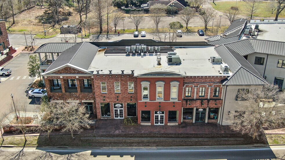 More Photos Of 113-115 W Jackson Ave, Ridgeland Unknown For Lease
