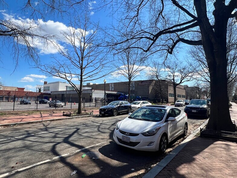 More Photos Of 1546 5th St NW, Washington Specialty For Sale