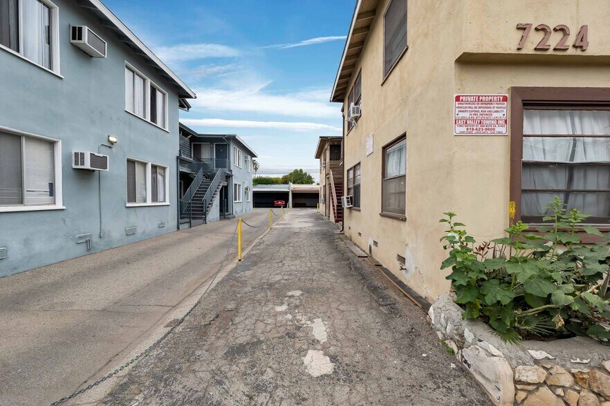 More Photos Of 7224 Hazeltine Ave, Van Nuys Apartments For Sale