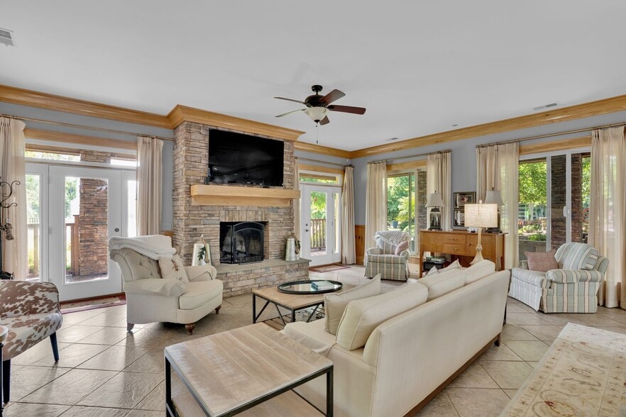 More Photos Of 1530 Buck Hill Rd, Ridgeway Industrial For Sale