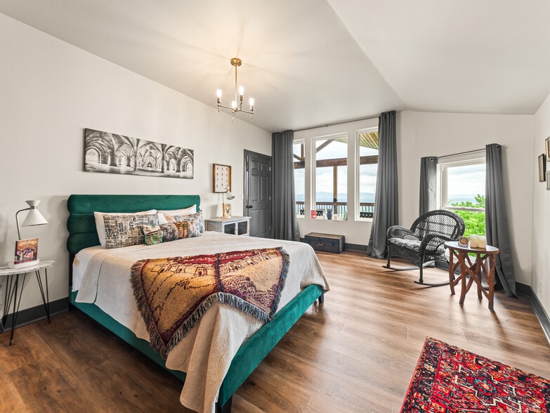 More Photos Of 896 Mount Riante Rd, Hot Springs Specialty For Sale
