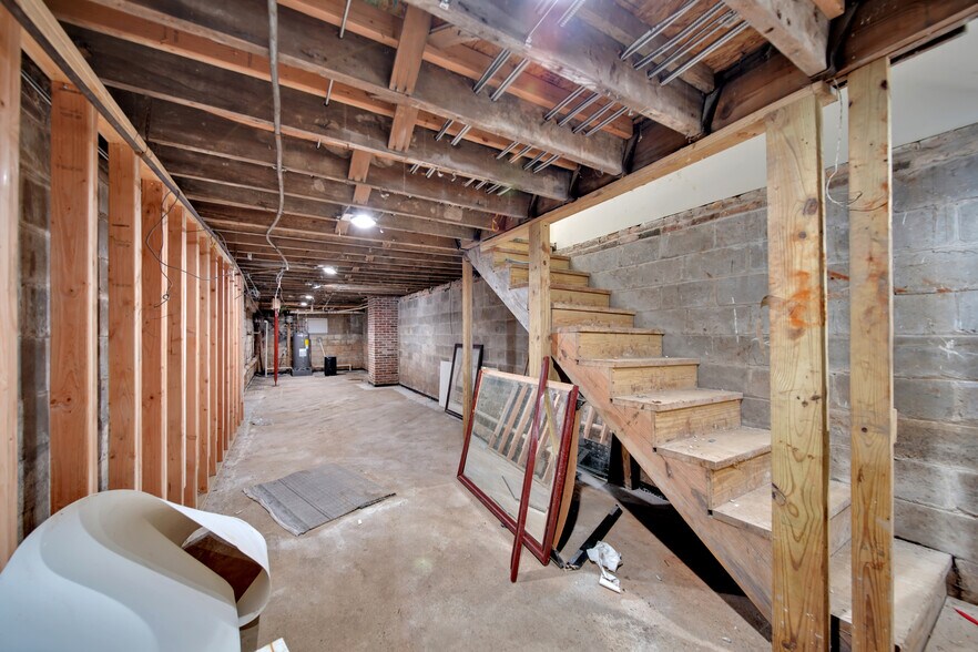 More Photos Of 6653 Washington Blvd, Elkridge Freestanding For Lease