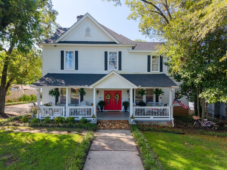 Primary Photo Of 207 W 2nd Ave, Easley Hospitality For Sale