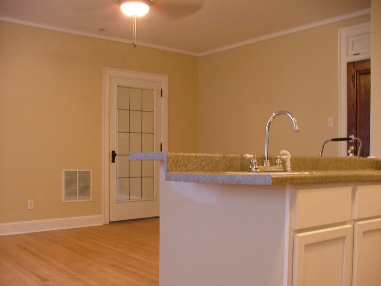 More Photos Of 317 E 38th St, Indianapolis Apartments For Sale