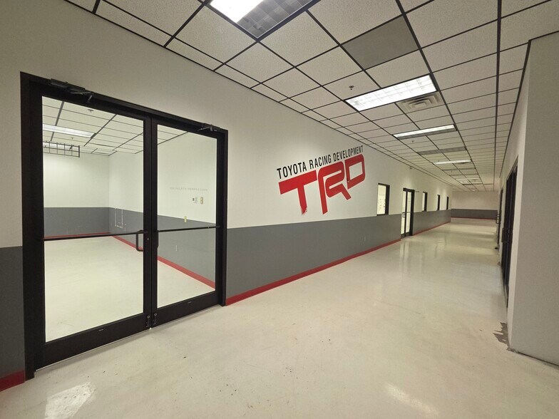 More Photos Of 1826 Albertson Rd, High Point Manufacturing For Lease