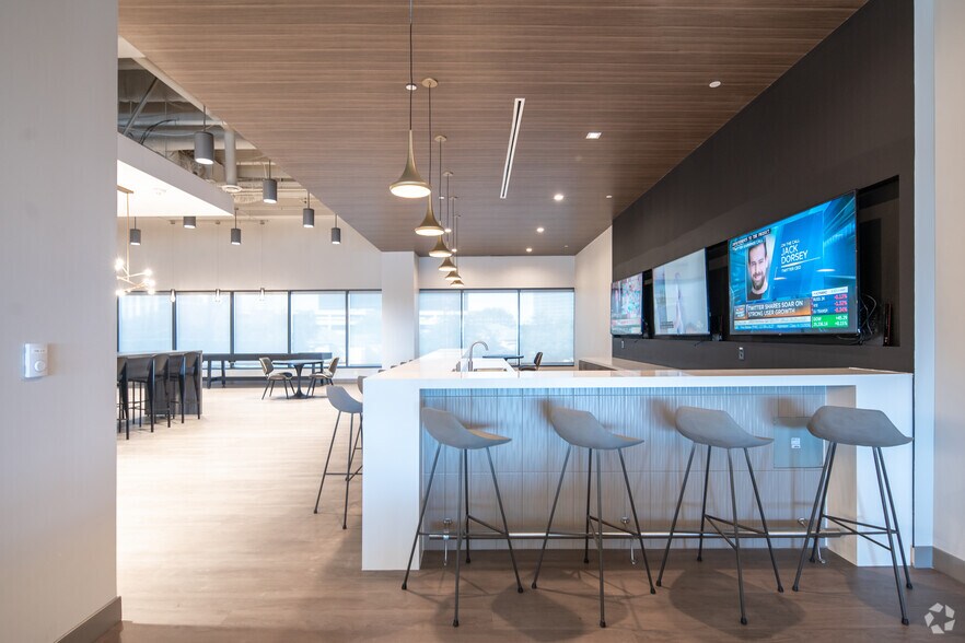 More Photos Of 12001 N Central Expy, Dallas Office For Lease