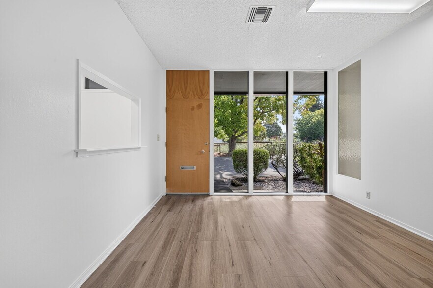 More Photos Of 7 Page St, Cotati Medical For Sale